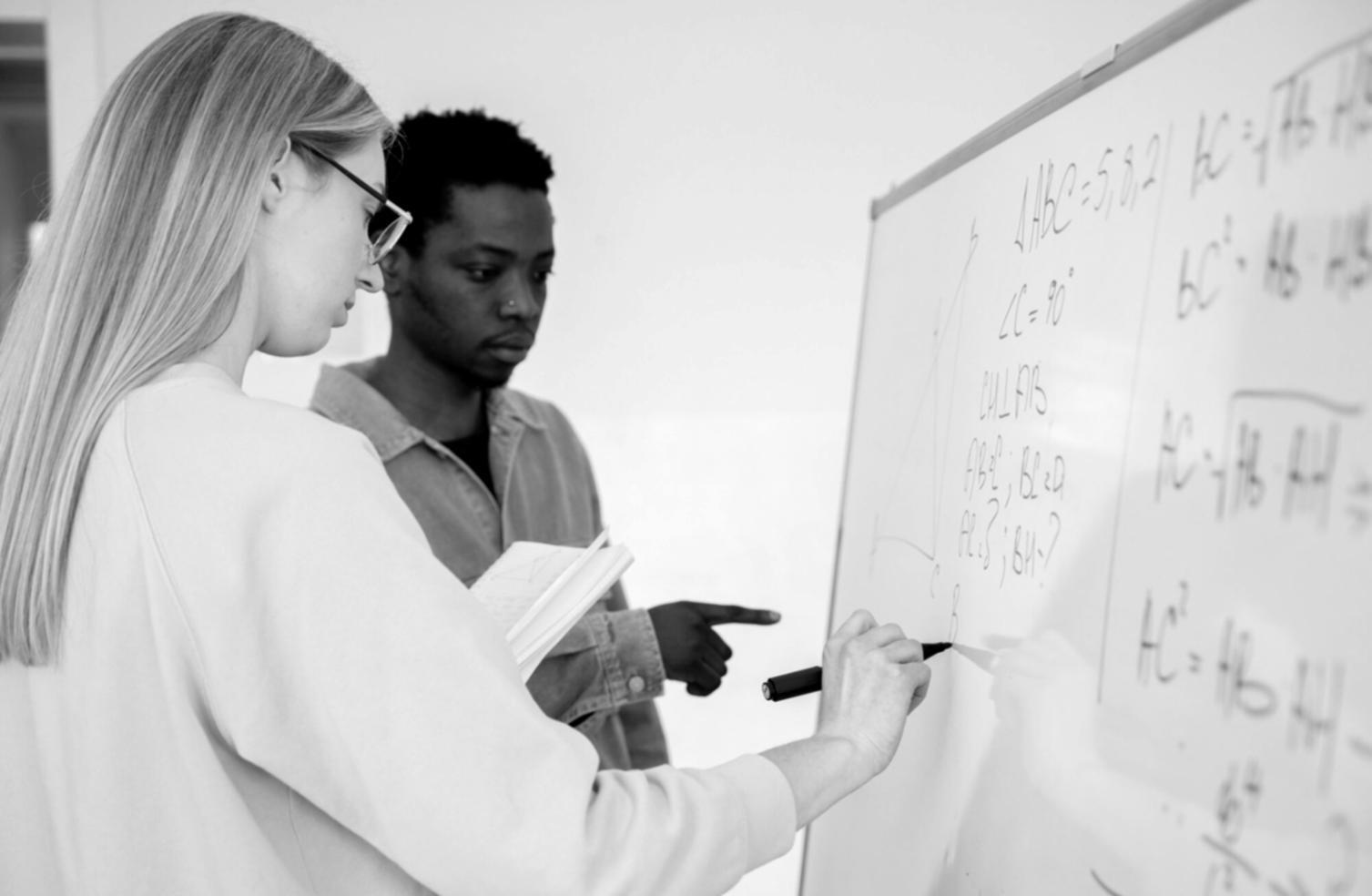 Gruppenarbeit bei einem Finanzplanungs-Workshop